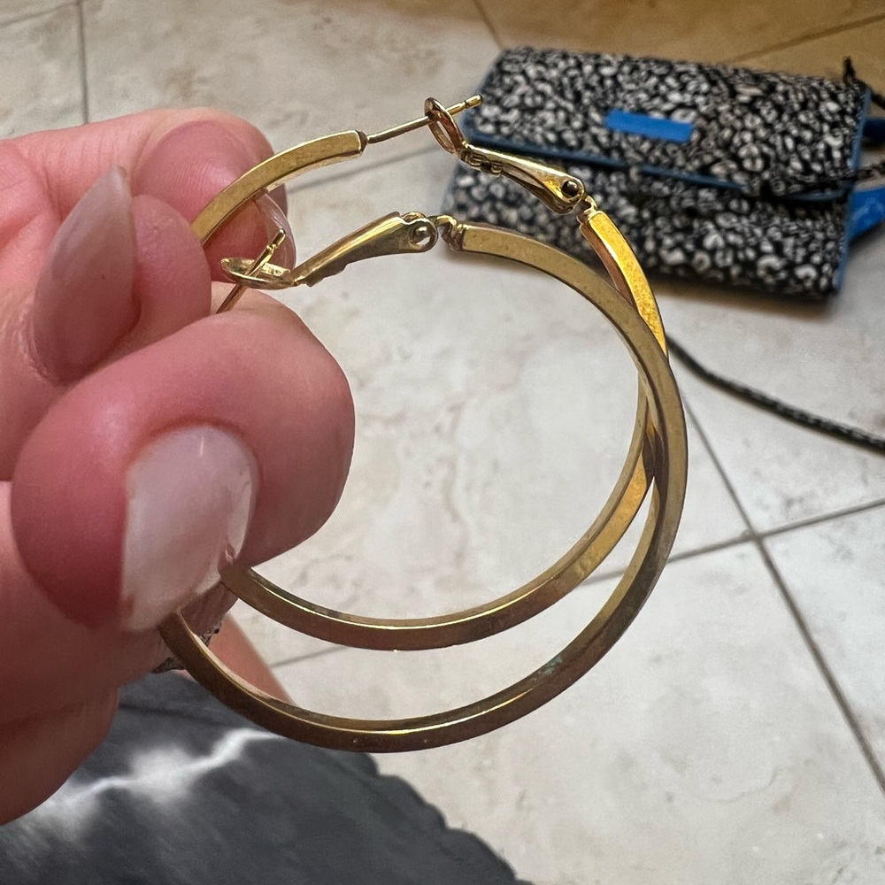 Gold hoops - Picture 3 of 3